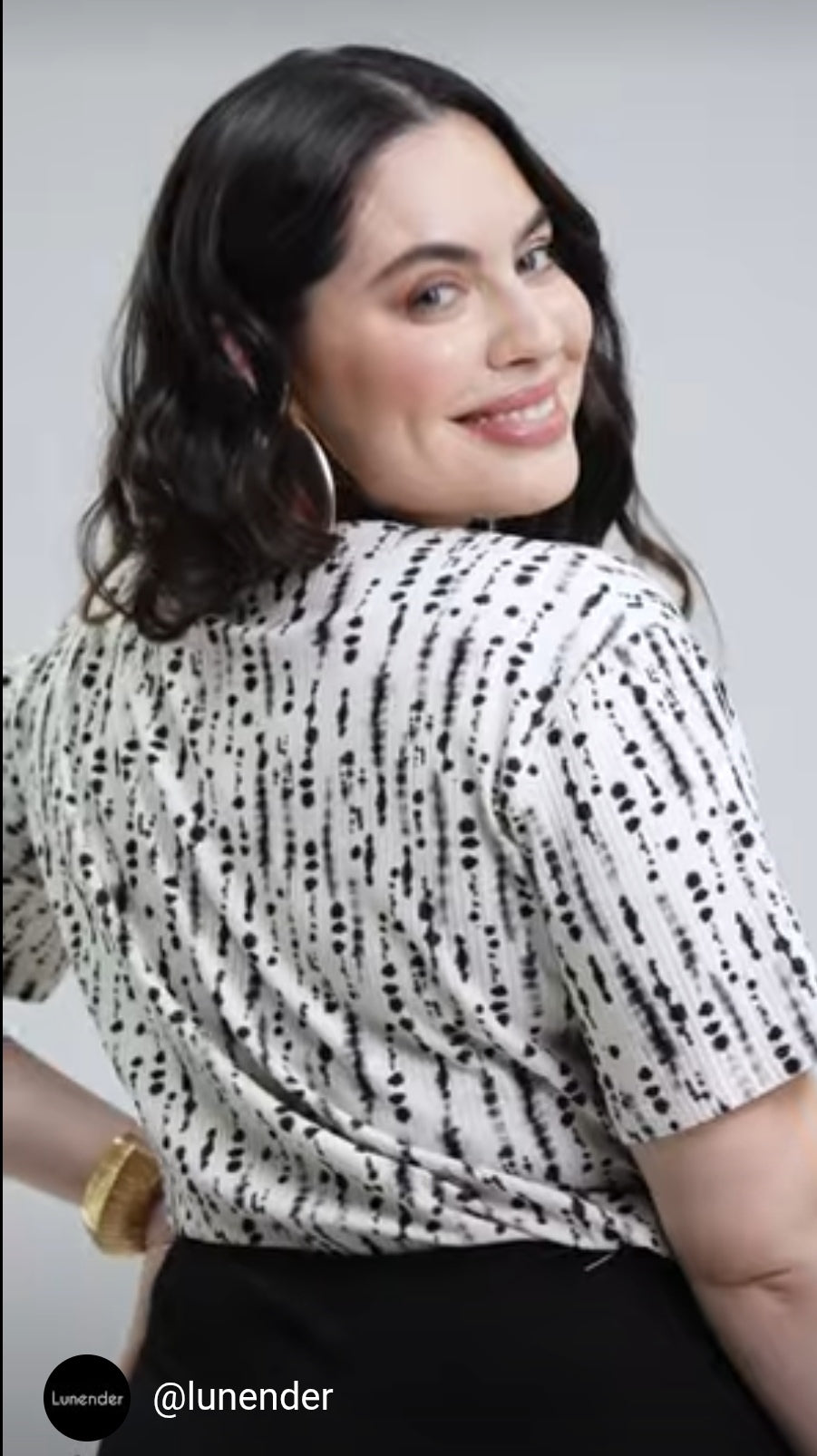 Camiseta  de Lunender , colección Mais Mulher de tallas grandes